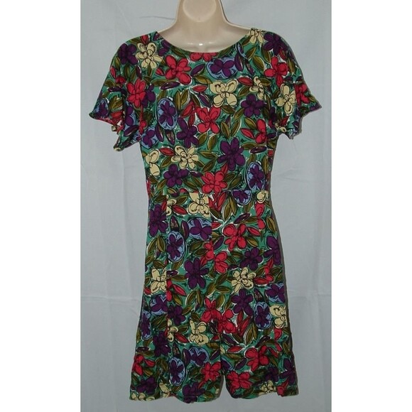 Colorful Floral Sz Small Button Up Romper 1 pc Shorts Outfit PEARL RIVER - Picture 3 of 4